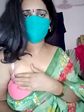 Laila-sexy nude stripping on cam for live sex video chat