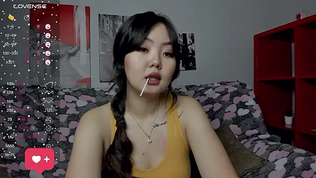 Lili_sweet_ nude stripping on cam for live sex video chat