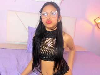 Little-devill nude and sexy before cam for live chat