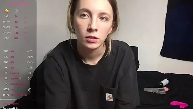littlemaskgirl nude stripping on cam for live sex video chat