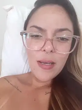 Livinha_123 nude stripping on cam for live sex video chat