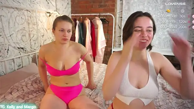 LouiseMarians nude stripping on cam for live sex video chat