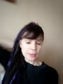 lovenahellen nude stripping on cam for live sex video chat