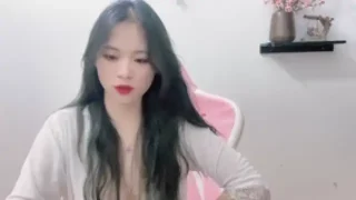 ——luna—— nude stripping on cam for live sex video chat