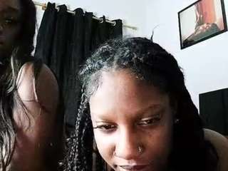 MajestyN nude and sexy before cam for live chat