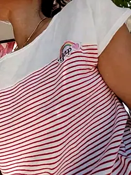 Mama_Eva nude stripping on cam for live sex video chat