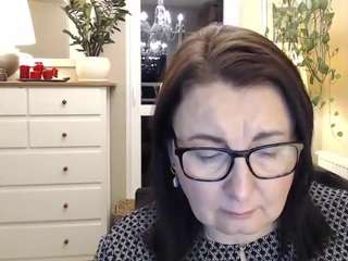 MaryCharming nude and sexy before cam for live chat