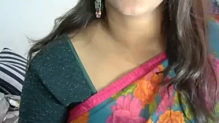 Model-Tanya nude stripping on cam for live sex video chat