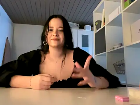 moon_fairyy nude stripping on cam for live sex video chat