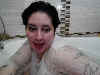 MoonaHon nude and sexy before cam for live chat