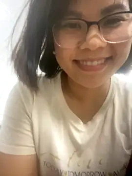 Munmunkute nude stripping on cam for live sex video chat