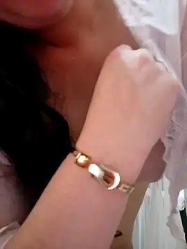 Naayaa12 nude stripping on cam for live sex video chat
