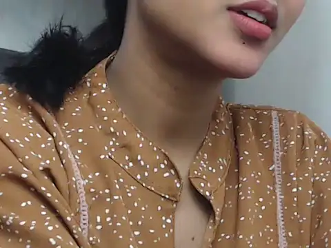 NancyRuvi nude stripping on cam for live sex video chat