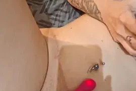 Nini_beab nude stripping on cam for live sex video chat
