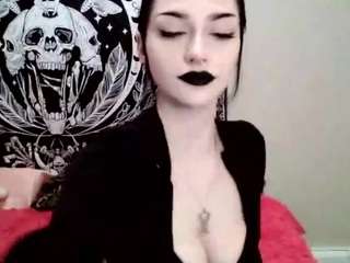Oli Ivania nude and sexy before cam for live chat