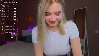 oliviabr0wn0 nude stripping on cam for live sex video chat