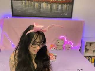 Pinkavalee nude and sexy before cam for live chat