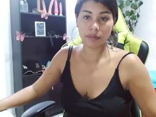 Pocajontas990724 nude and sexy before cam for live chat
