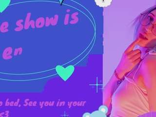 Red-moon1 nude and sexy before cam for live chat