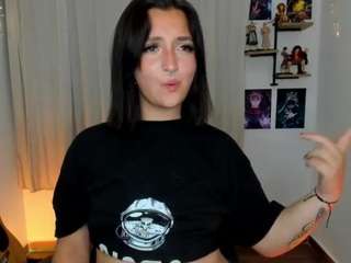 Rude-n-Cute nude and sexy before cam for live chat