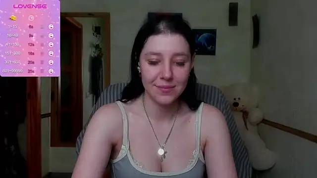 Sandygoldens nude stripping on cam for live sex video chat