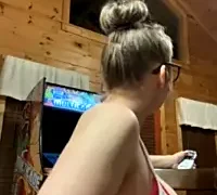 southernwet nude stripping on cam for live sex video chat