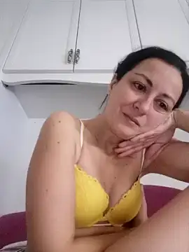 stellona89 nude stripping on cam for live sex video chat