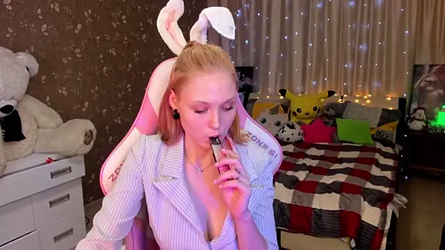 Tamar_Dori nude stripping on cam for live sex video chat