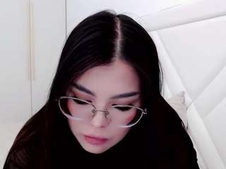 Uwupeach nude and sexy before cam for live chat