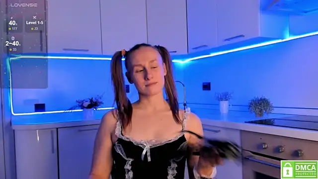 VinnieBrown nude stripping on cam for live sex video chat