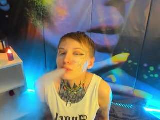 Winter-Jade nude and sexy before cam for live chat