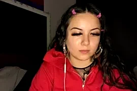 xocrybaby nude stripping on cam for live sex video chat
