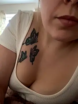 xxcurvyjessiexx nude stripping on cam for live sex video chat