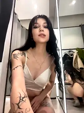 Young_princesss nude stripping on cam for live sex video chat