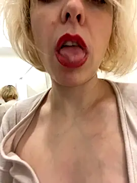 Yourdirtybitch nude stripping on cam for live sex video chat