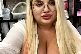 Agnes_Muah nude stripping on cam for live sex video chat