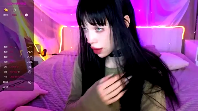 AliceQuartz nude stripping on cam for live sex video chat
