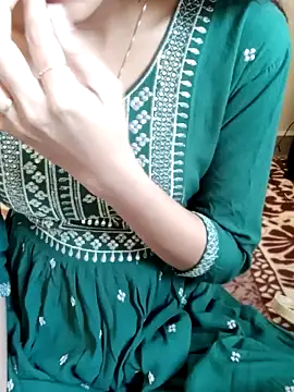 Alis_perry nude stripping on cam for live sex video chat
