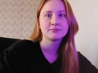 AnikaLipps nude and sexy before cam for live chat