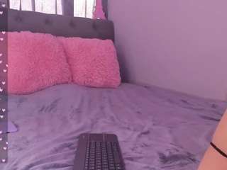 Ariannaworld nude and sexy before cam for live chat