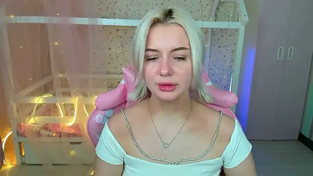 Assele_MyOcean nude stripping on cam for live sex video chat