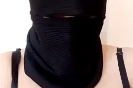 Batta_Arabic nude stripping on cam for live sex video chat