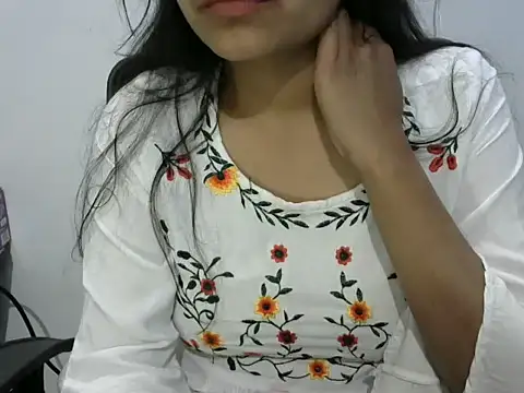Chhaya_Grace nude stripping on cam for live sex video chat