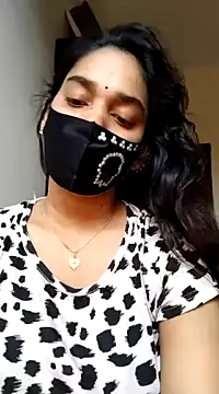 Cutiee_Sarah nude stripping on cam for live sex video chat