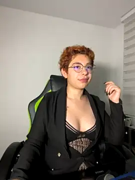 DaianSquama nude stripping on cam for live sex video chat