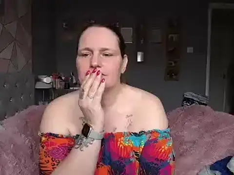 DaxiGirl nude stripping on cam for live sex video chat