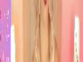Deborah-7 nude and sexy before cam for live chat