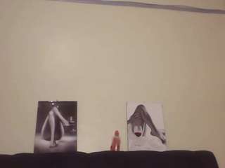Ebony-gal nude and sexy before cam for live chat