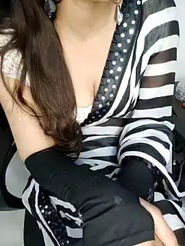 eera_ nude stripping on cam for live sex video chat