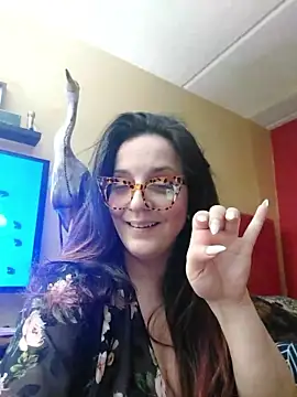 FedUpMommy nude stripping on cam for live sex video chat